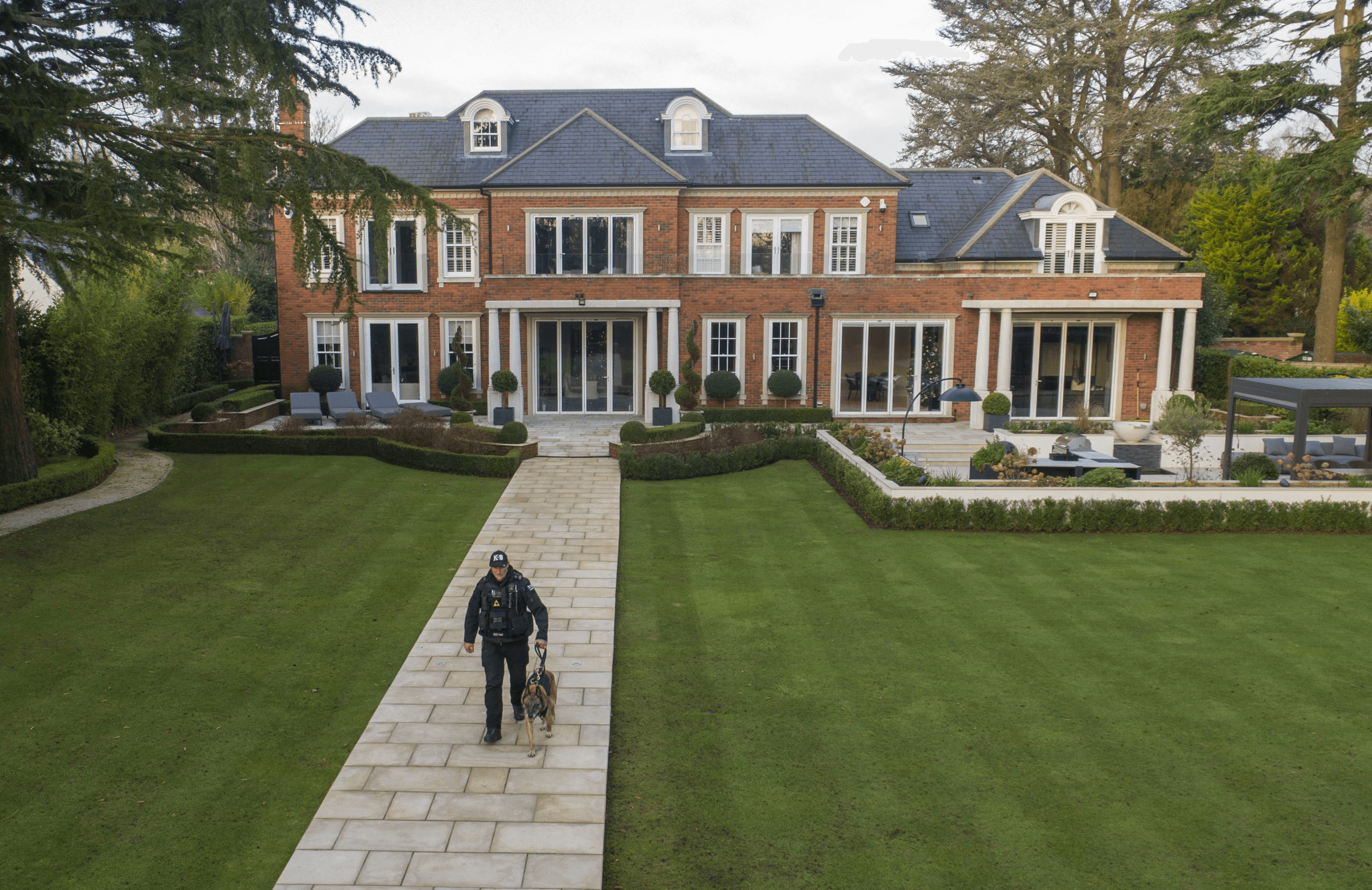 Охрана резиденций и поместий